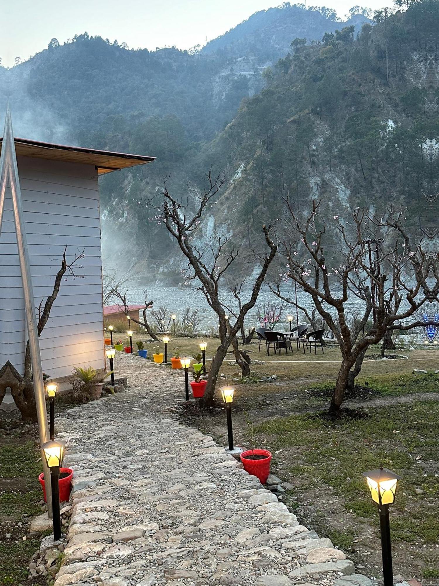 Cabana Riverside Resort - Kainchi Dham Nainital Exterior foto