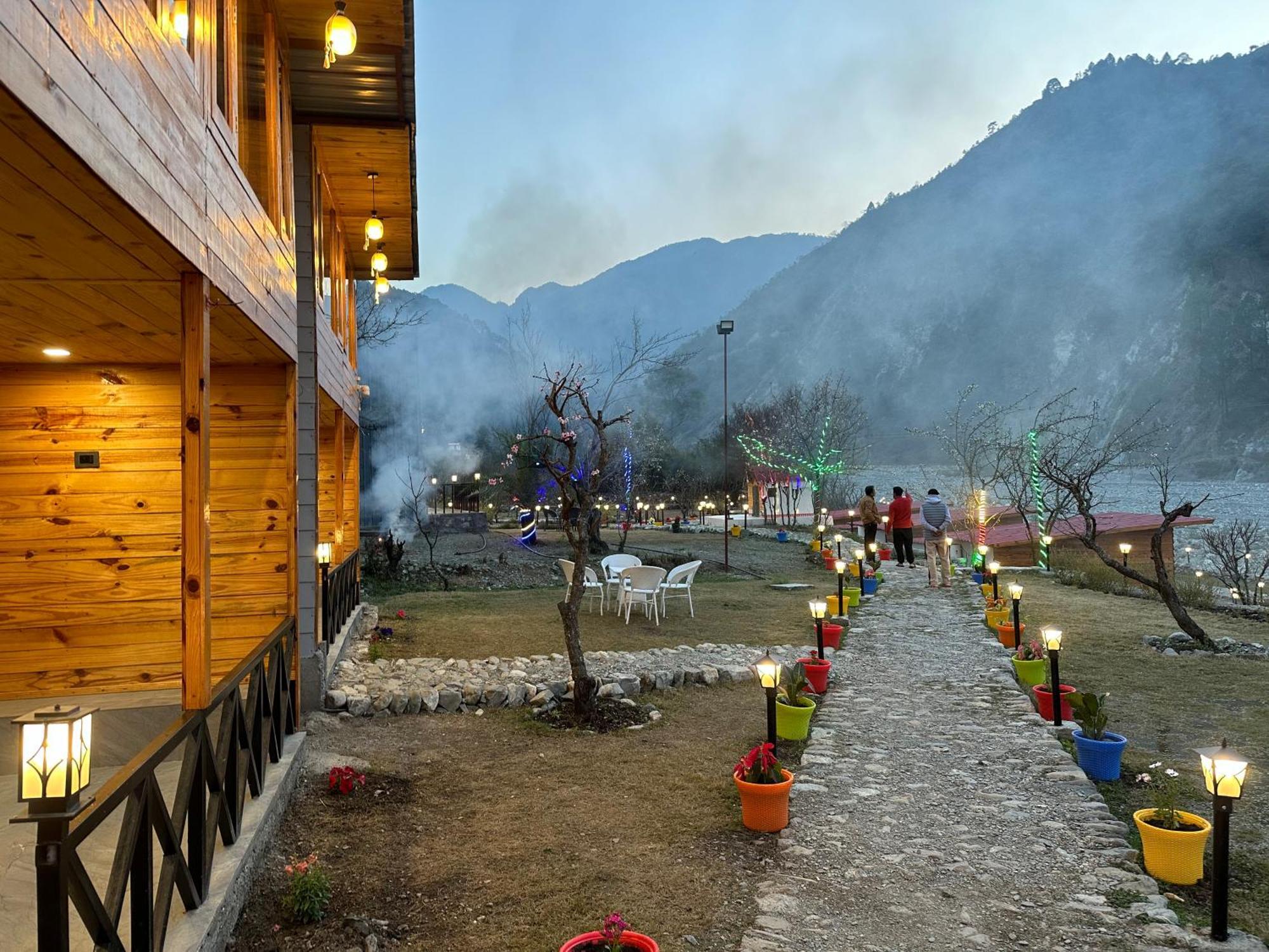 Cabana Riverside Resort - Kainchi Dham Nainital Exterior foto