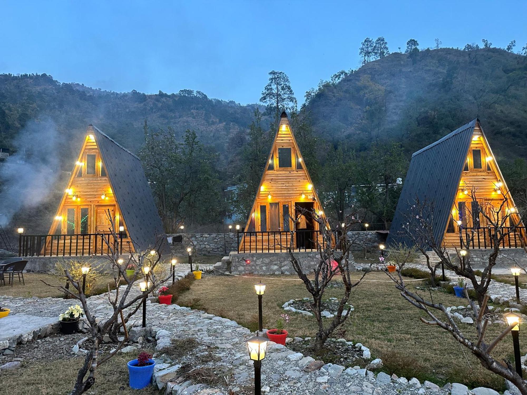 Cabana Riverside Resort - Kainchi Dham Nainital Exterior foto